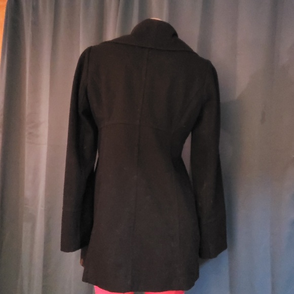 GUESS Jacket - Picture 2 of 2